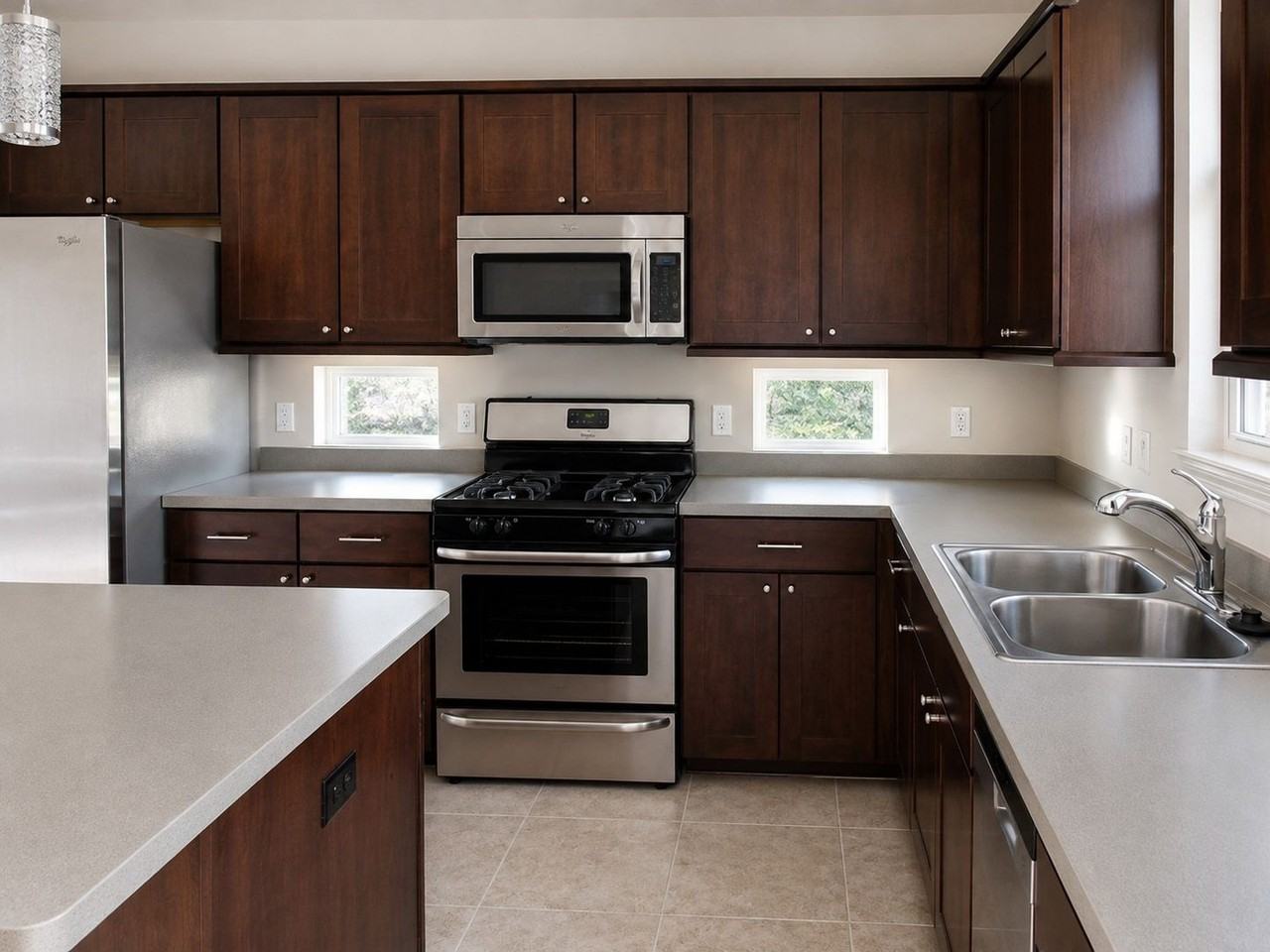 110A Nelray Blvd - Photo 5 of 14