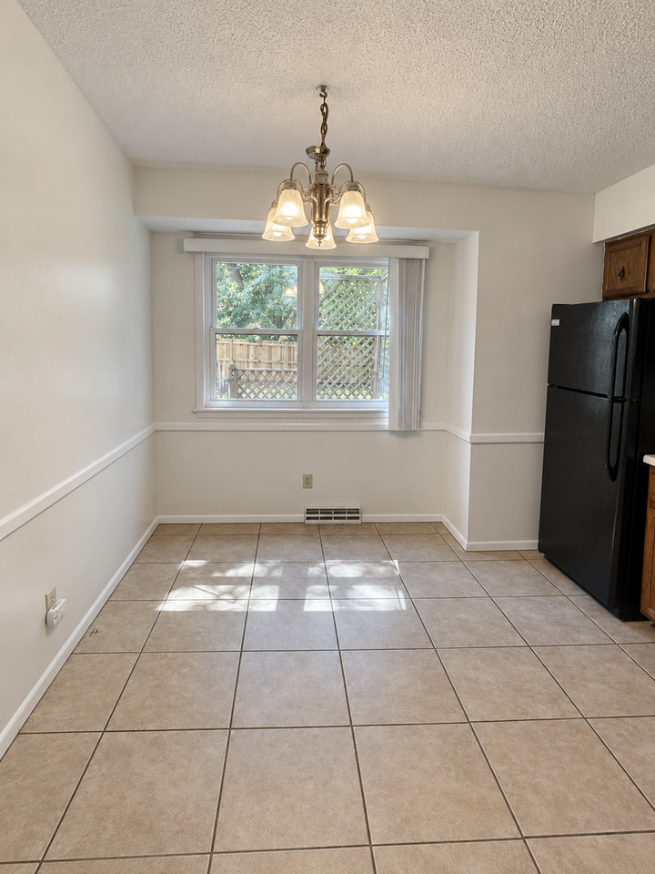 728 E Cambridge St - Photo 5 of 19