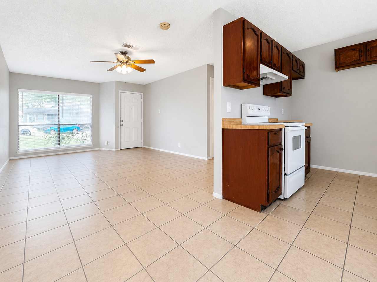4948 Champlain - Photo 4 of 16