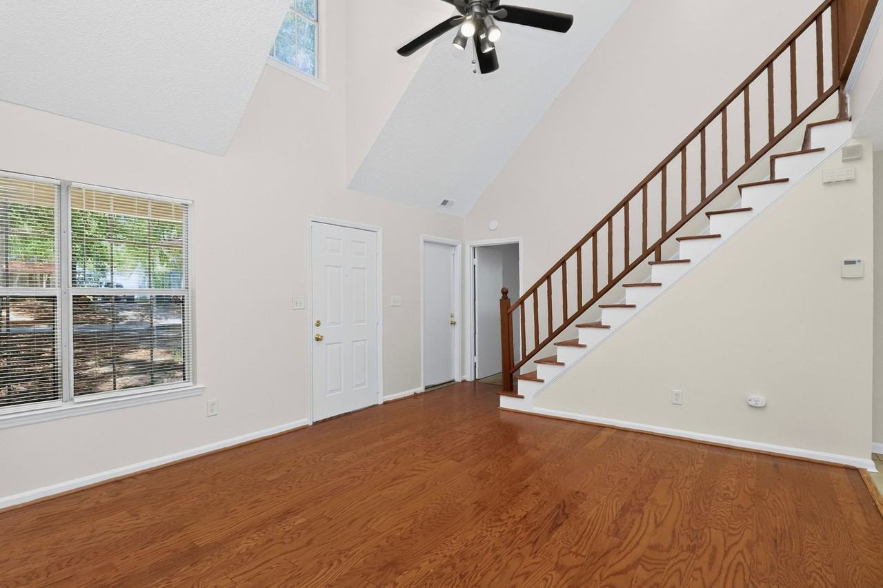 7116 Markway Dr - Photo 3 of 19