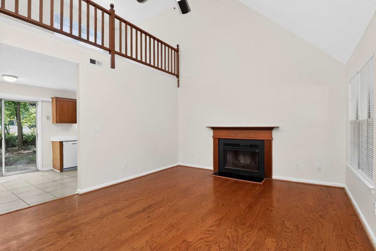 7116 Markway Dr - Photo 4 of 19
