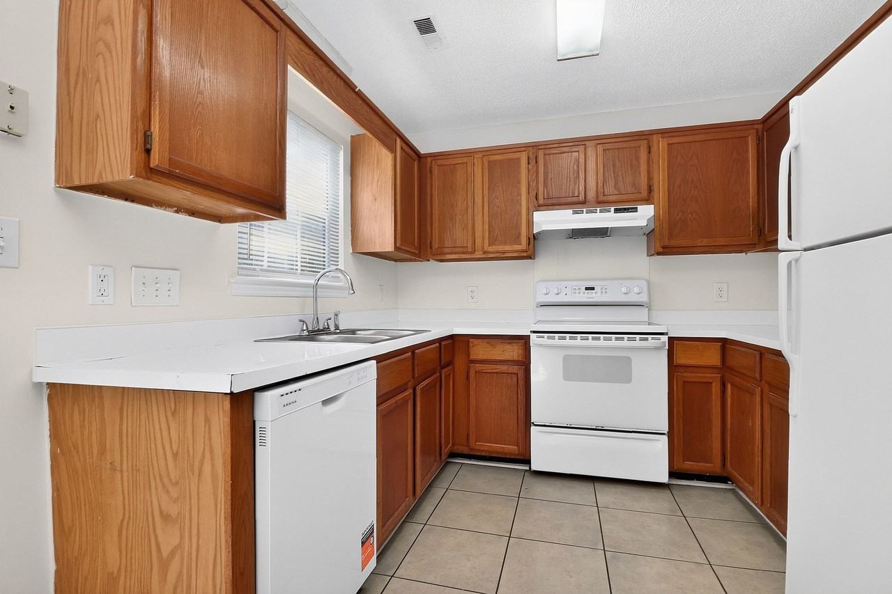 7116 Markway Dr - Photo 6 of 19