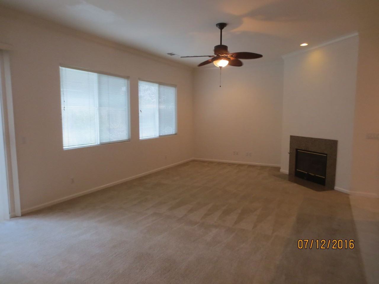 2407 Elliott St - Photo 2 of 15