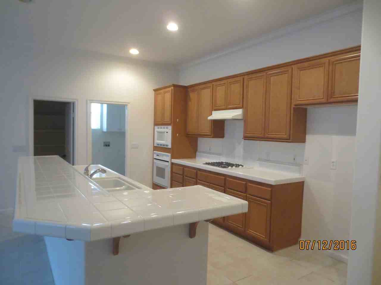 2407 Elliott St - Photo 4 of 15