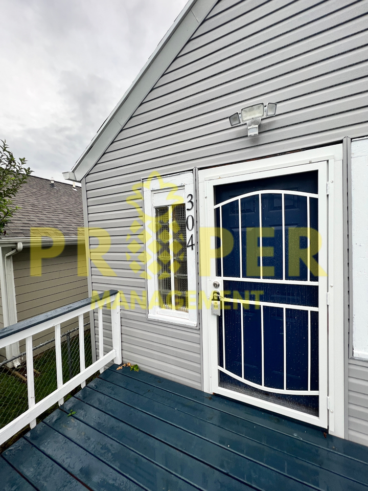304 Brooklyn Ave - Photo 5 of 13