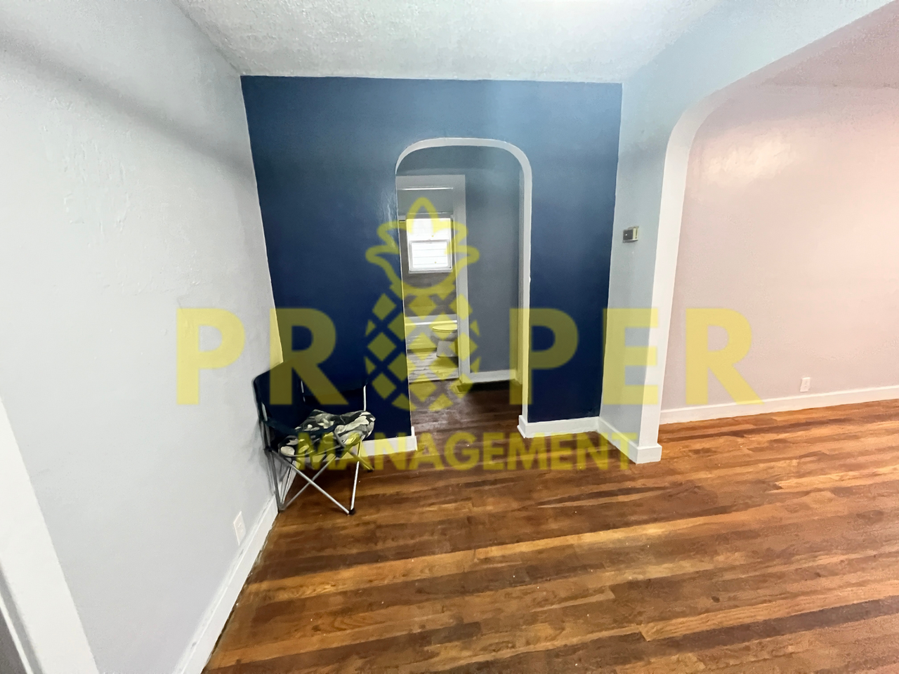 304 Brooklyn Ave - Photo 6 of 13