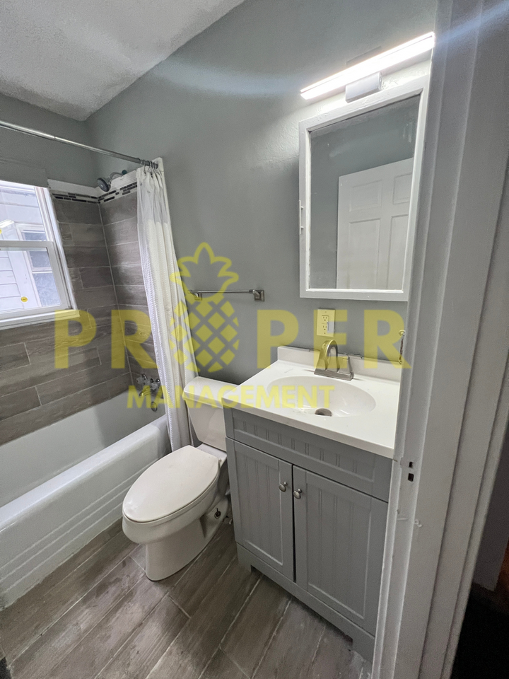 304 Brooklyn Ave - Photo 7 of 13
