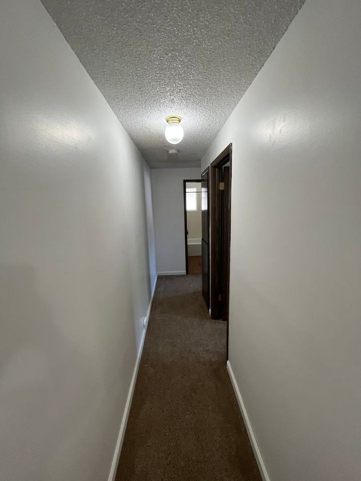 557-559 E Broad Ave Owner Selling - Photo 5 of 14