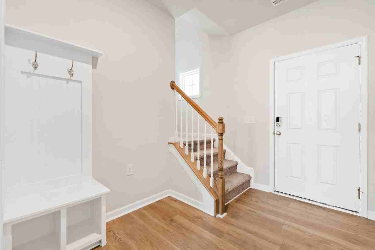 413 Sunny Fields Dr - Photo 3 of 33