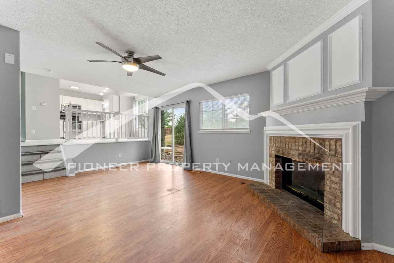8550 Van Gordon Ct - Photo 7 of 18