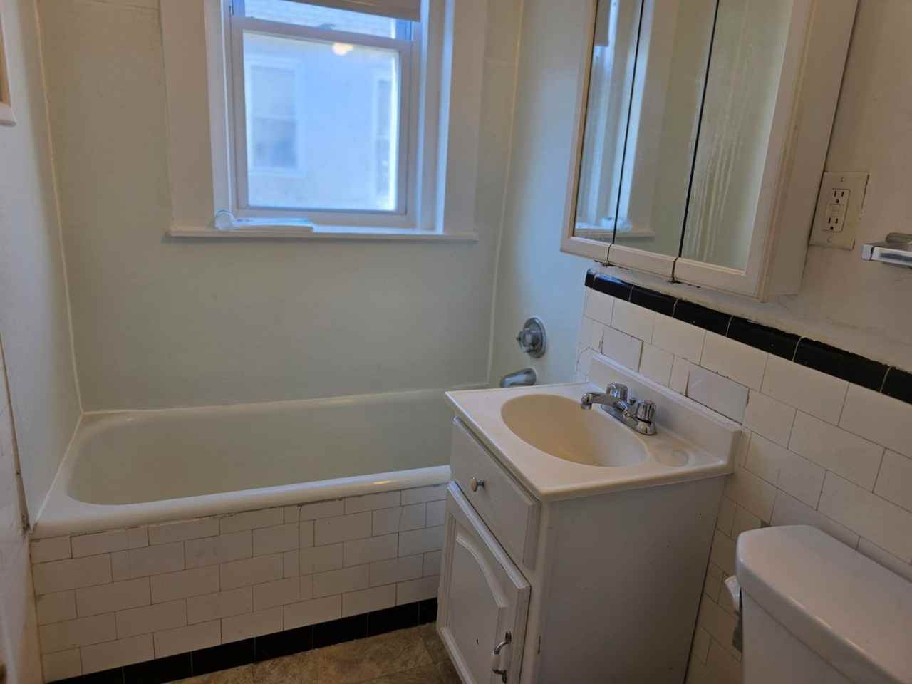 62 Chiswick Rd - Photo 6 of 30