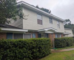 301 Syracuse St - Photo 1 of 1