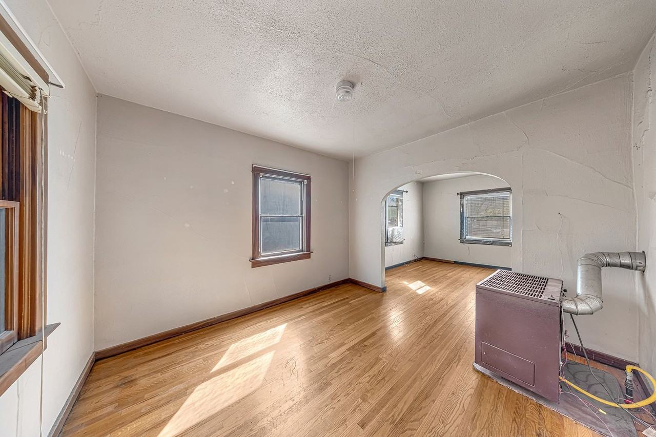 746 Colorado Ave - Photo 2 of 25