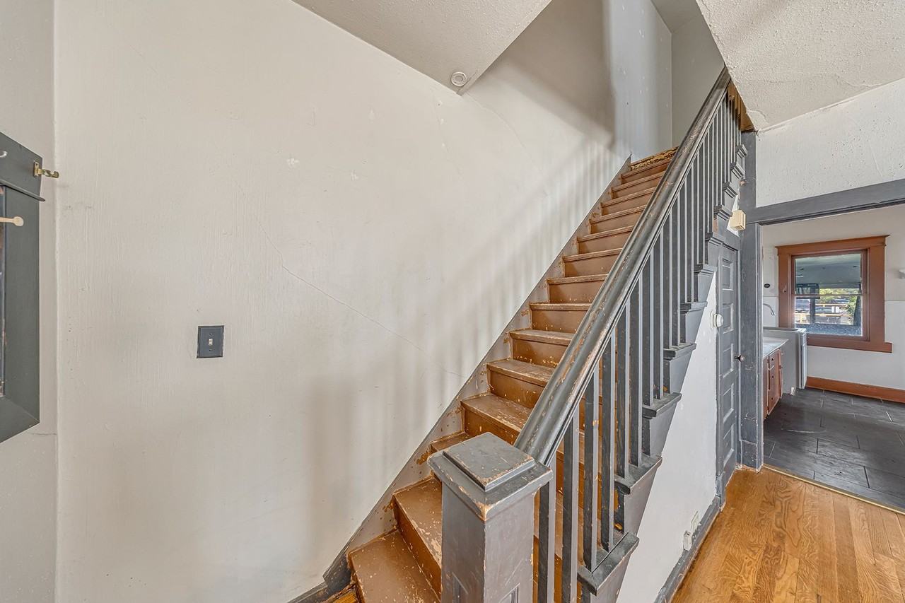 746 Colorado Ave - Photo 5 of 25