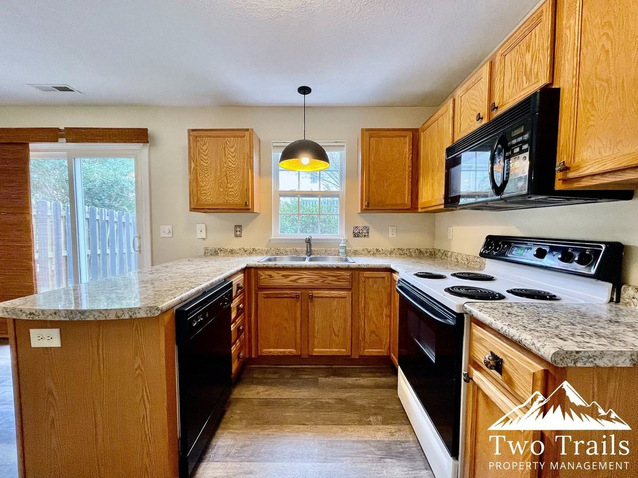257 Wiltshire Cir - Photo 4 of 15