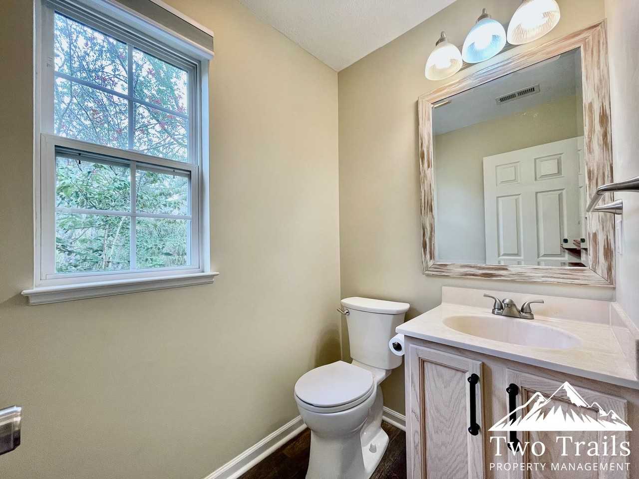 257 Wiltshire Cir - Photo 7 of 15