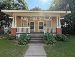 featured image of 612 18th St Apt B #Apt B