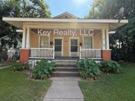 612 18th St Apt B #Apt B - Photo 1 of 1