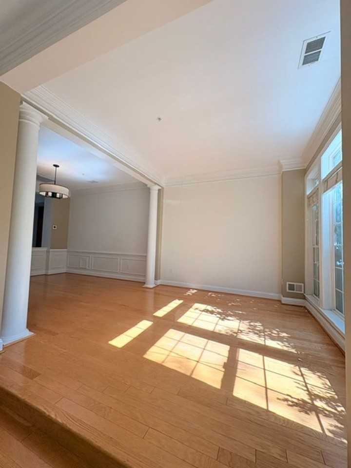 1115 Havencrest St - Photo 2 of 36
