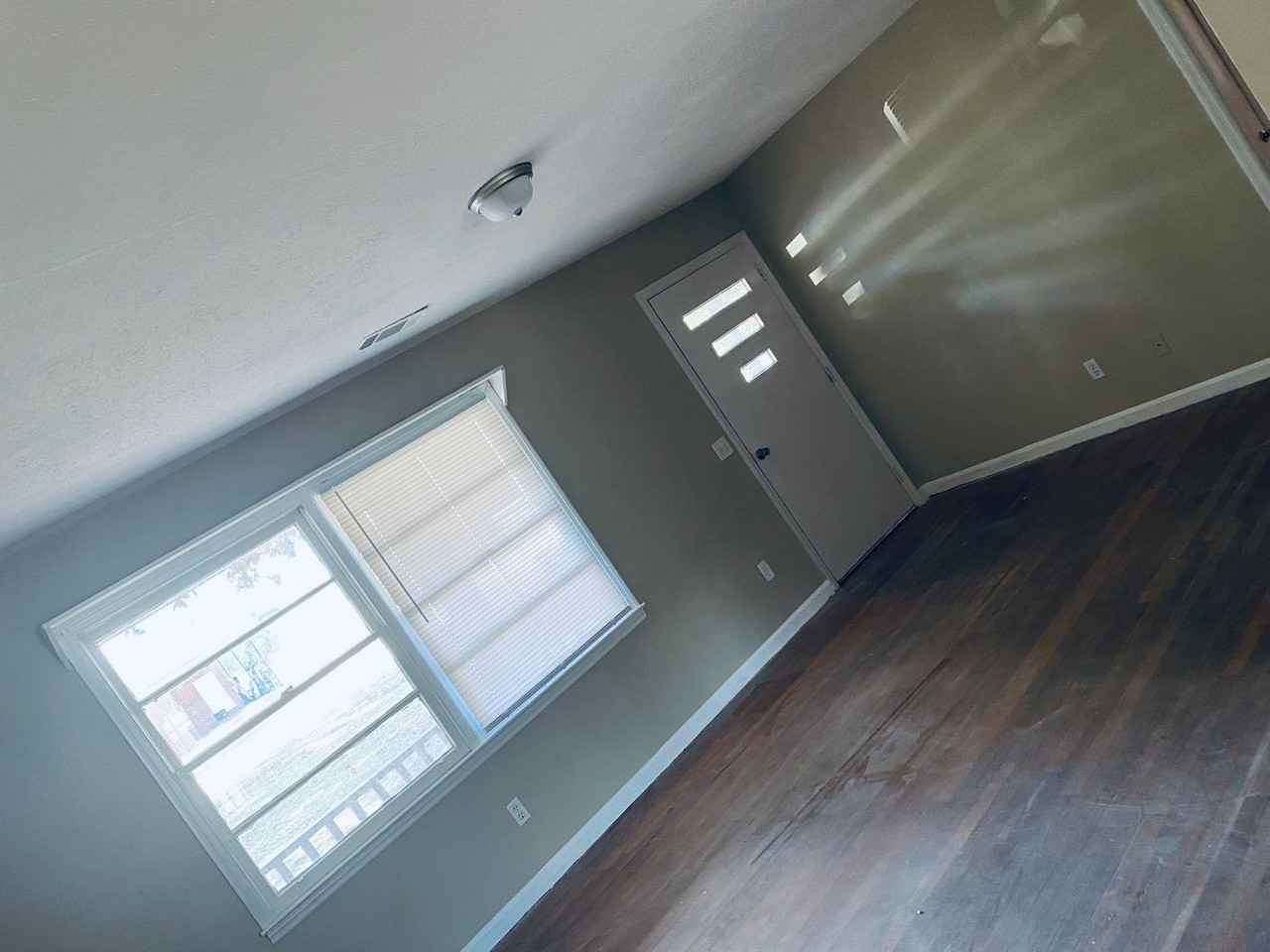 616 Liberty St - Photo 3 of 11