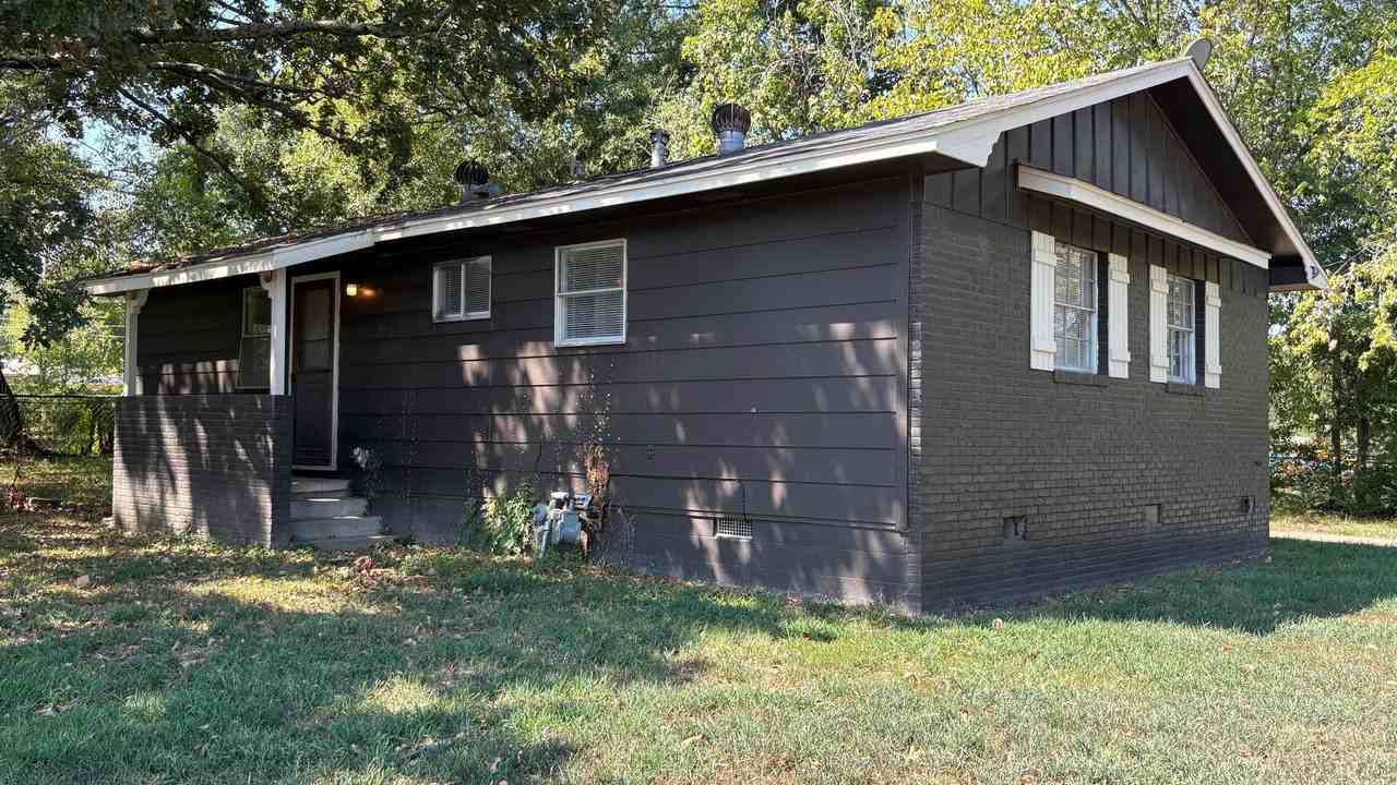 27 Meldia Dr
