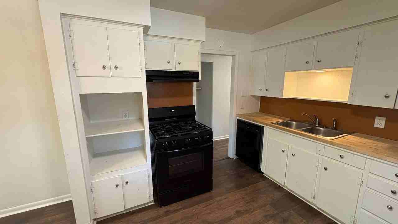 27 Meldia Dr - Photo 5 of 19