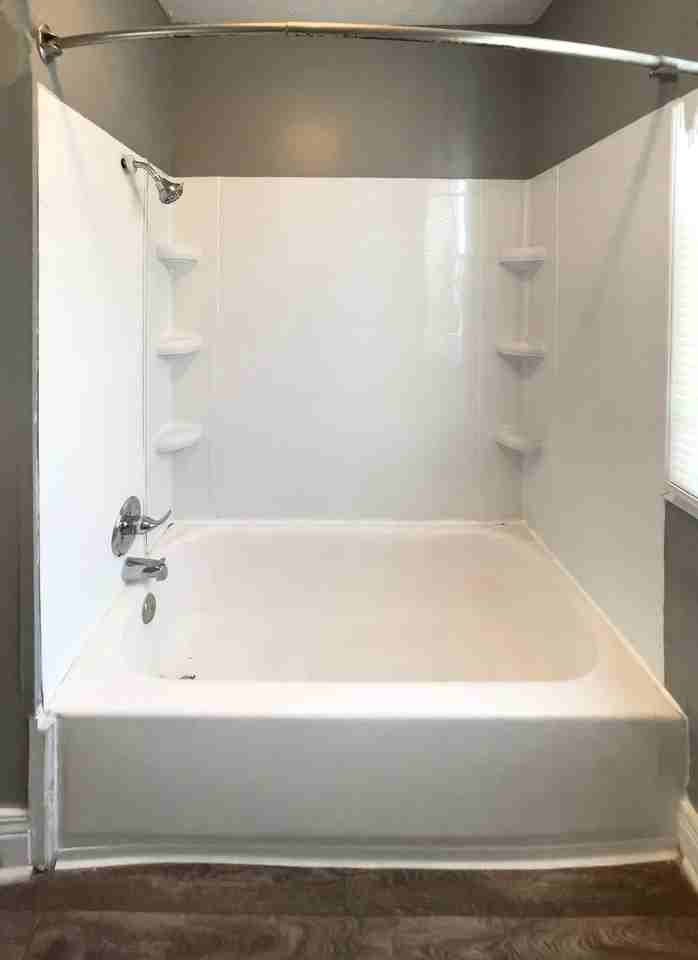 834 W North St - Photo 2 of 32