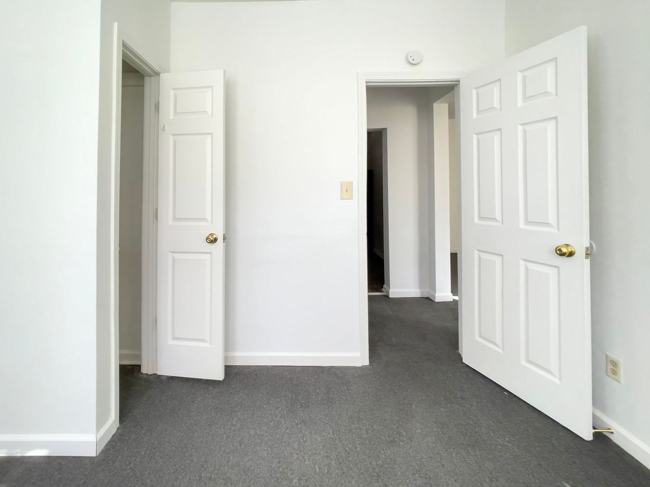 834 W North St - Photo 7 of 32