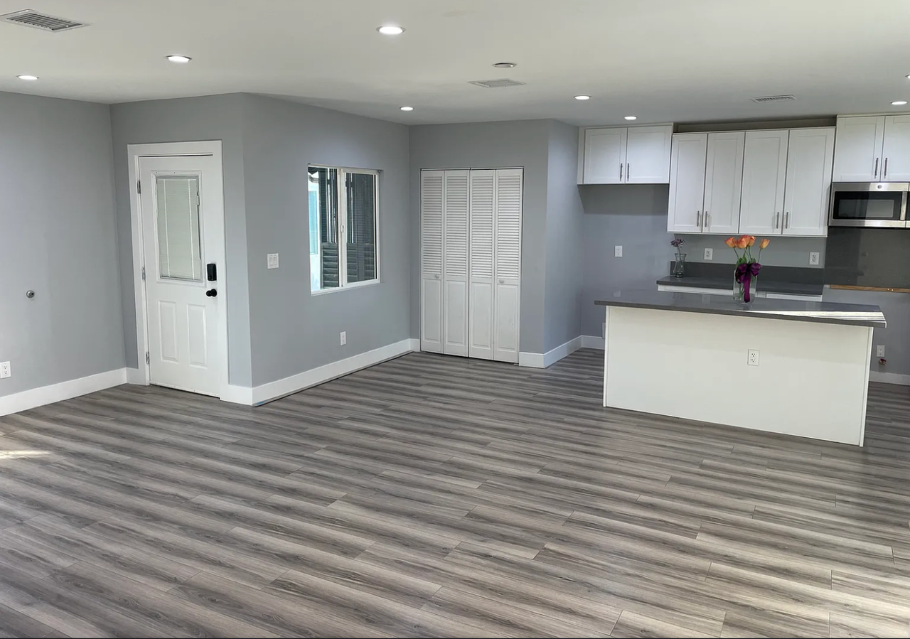 8148 Garden Grove Ave - Photo 5 of 9