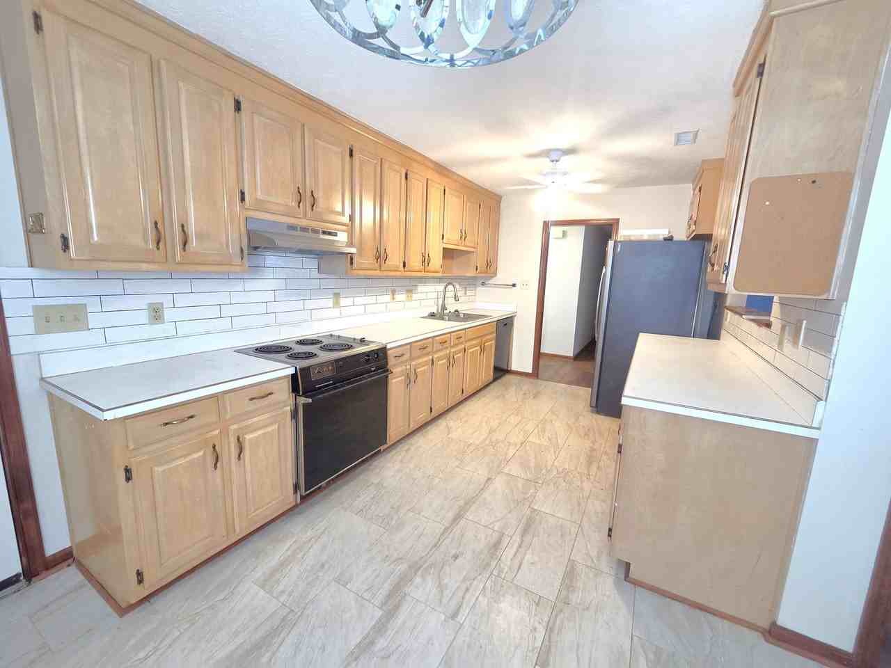 10 Great Lakes Dr - Photo 3 of 17