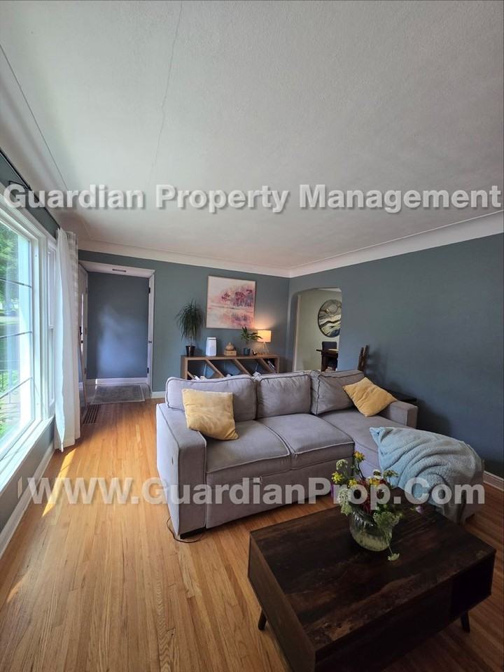 3313 Library Ln - Photo 2 of 20