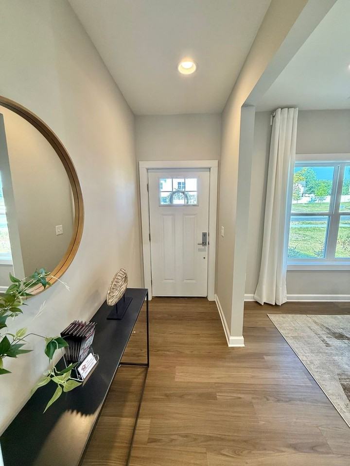8012 Joy Crossing Ln - Photo 2 of 17