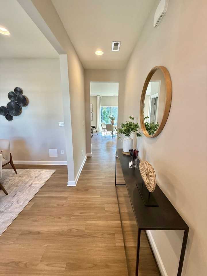 8012 Joy Crossing Ln - Photo 3 of 17