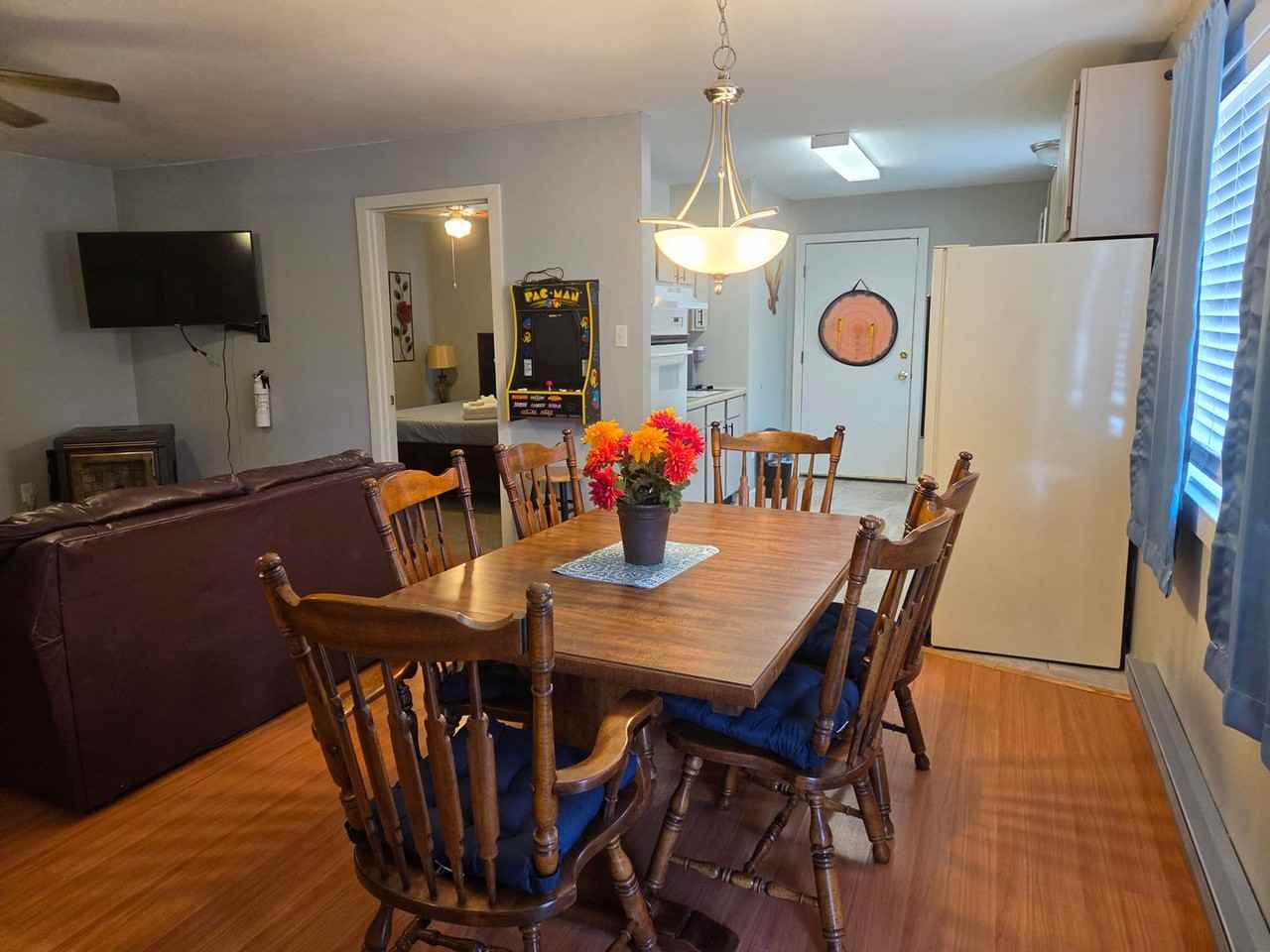 117 Debord Dr - Photo 4 of 19