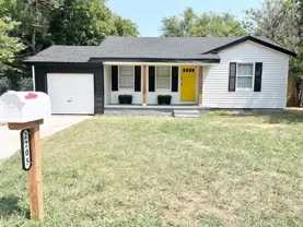 2205 Nw Crosby Ave - Photo 1 of 1