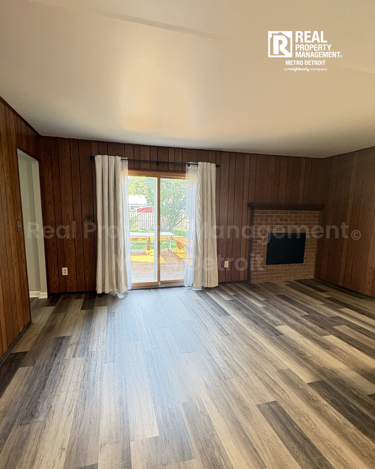 2651 Arrowhead Dr - Photo 4 of 16