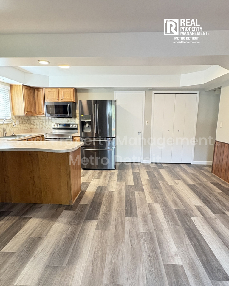 2651 Arrowhead Dr - Photo 5 of 16