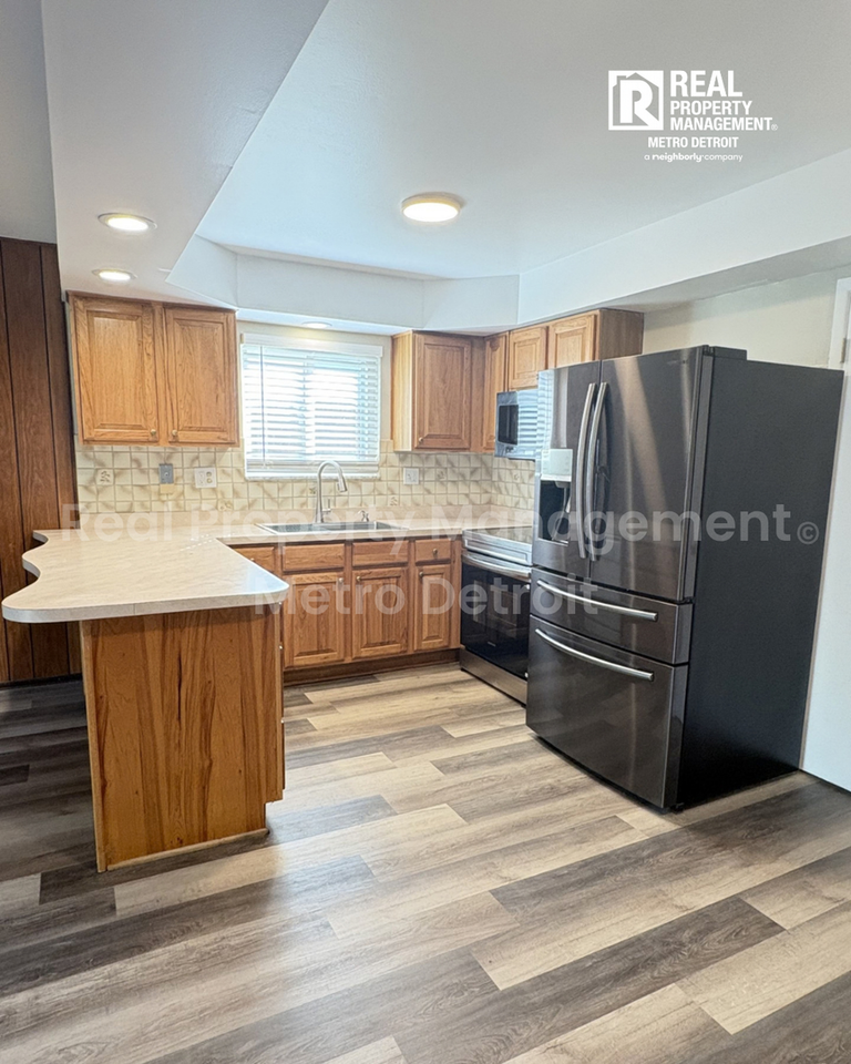 2651 Arrowhead Dr - Photo 7 of 16
