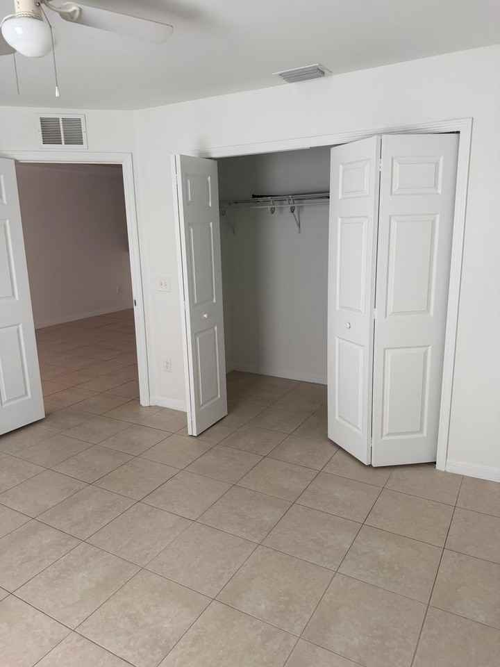 842 Sw 39th Ter - Photo 5 of 15