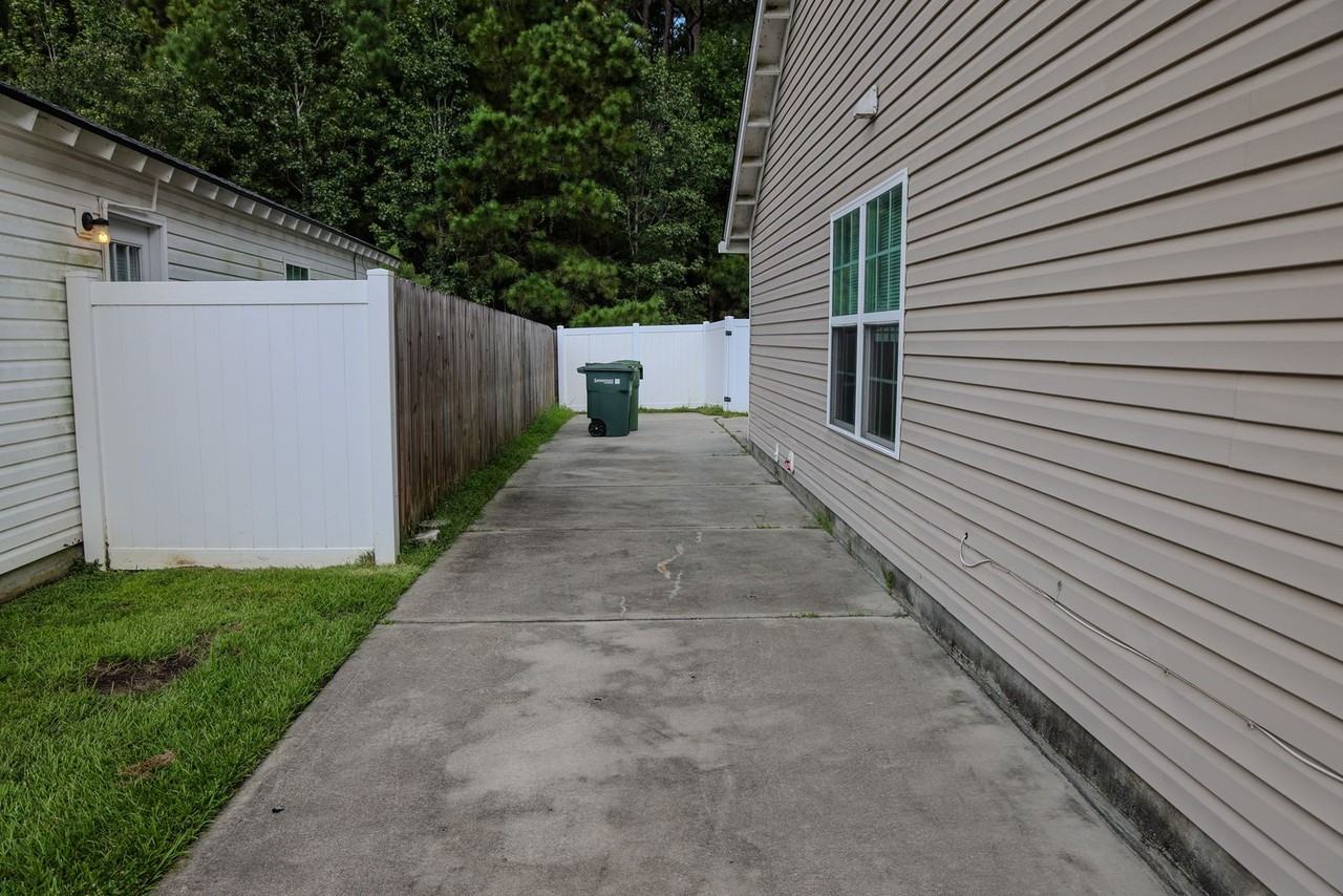 18 Ristona Dr - Photo 3 of 25