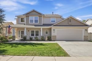 featured image of 3053 E Calabria Dr