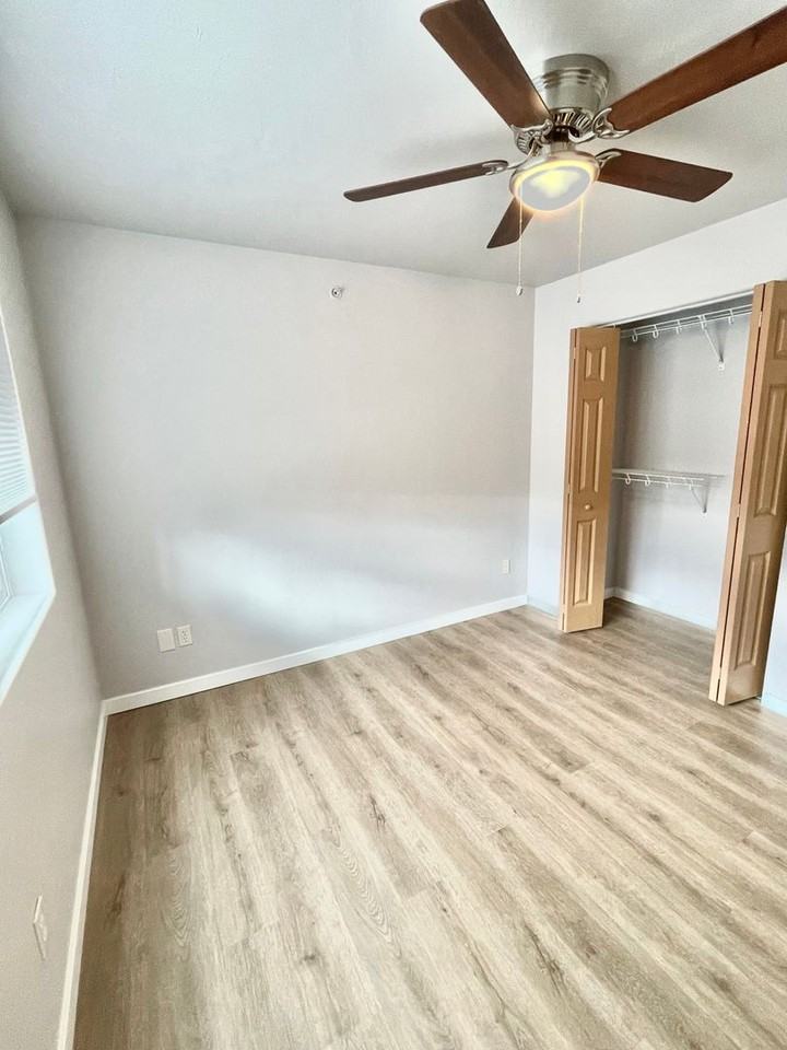 101 N Shore Dr - Photo 4 of 12