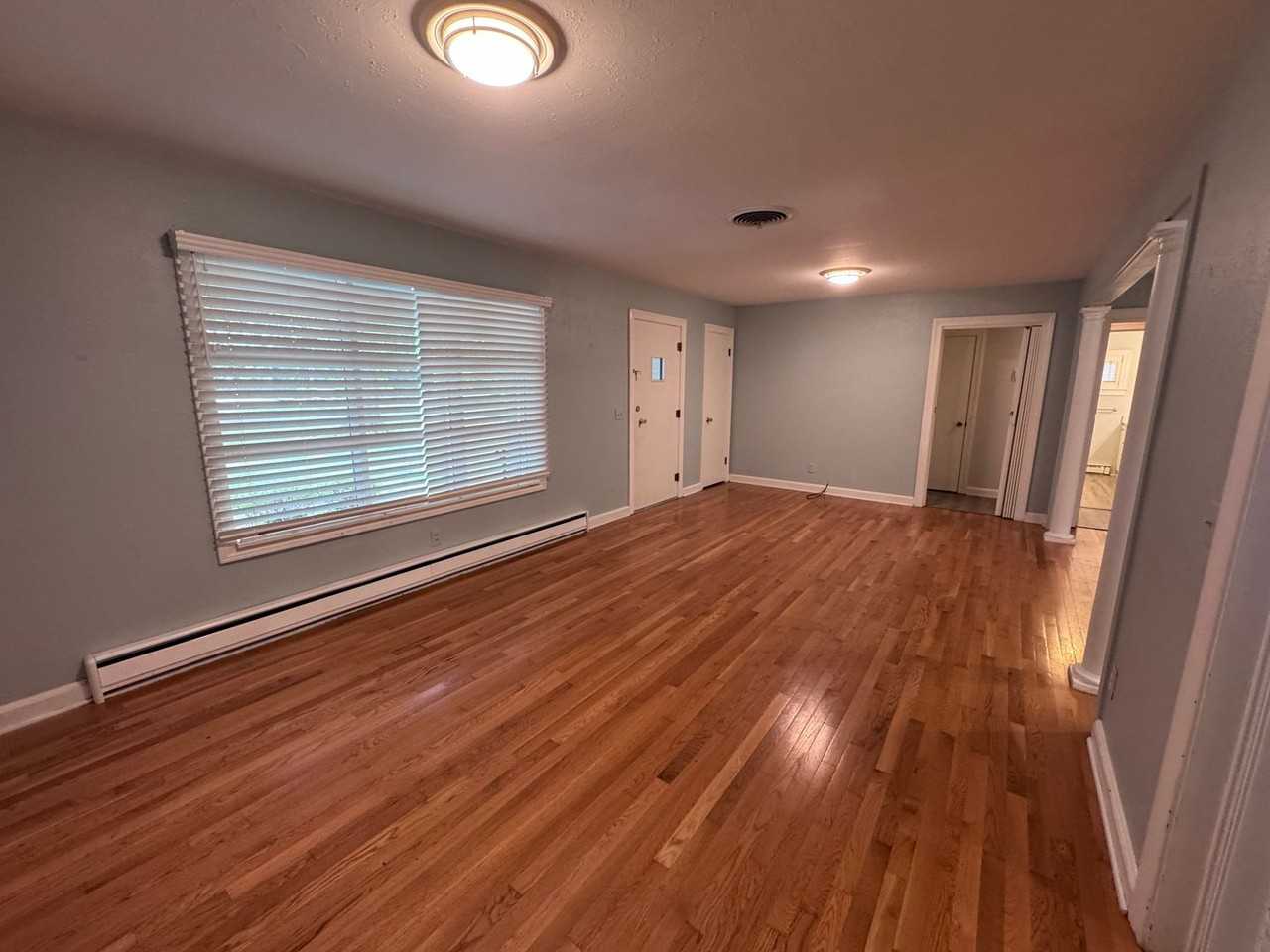 1310 Wells Blvd - Photo 4 of 38