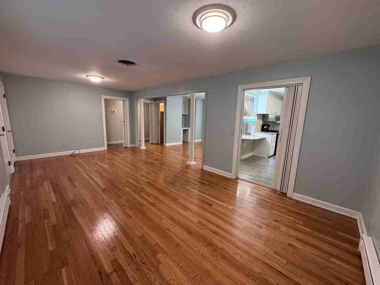 1310 Wells Blvd - Photo 5 of 38