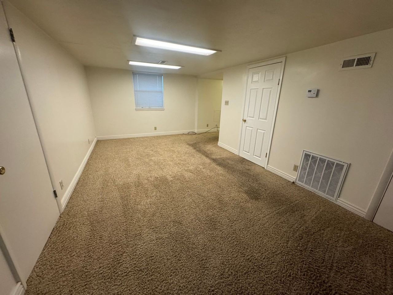 2904 S Imperial St - Photo 6 of 7