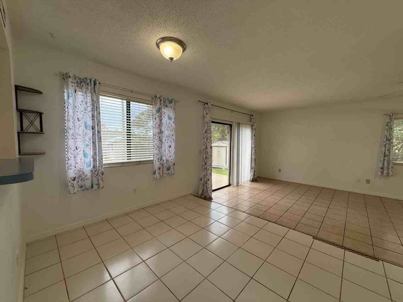 202 Mcdonald St - Photo 4 of 21