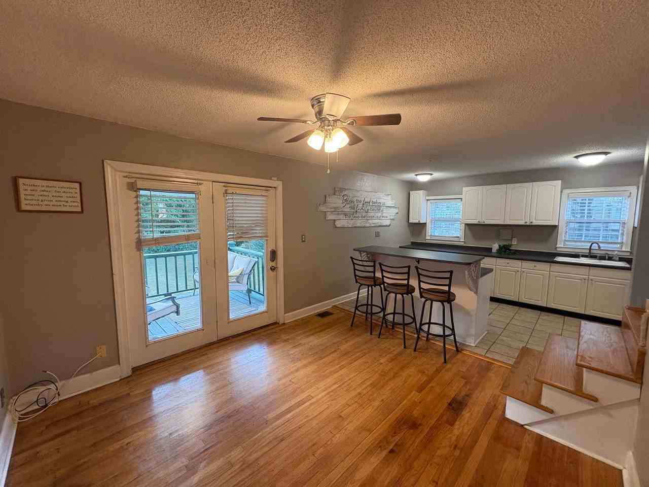 106 S Germantown Rd - Photo 4 of 50