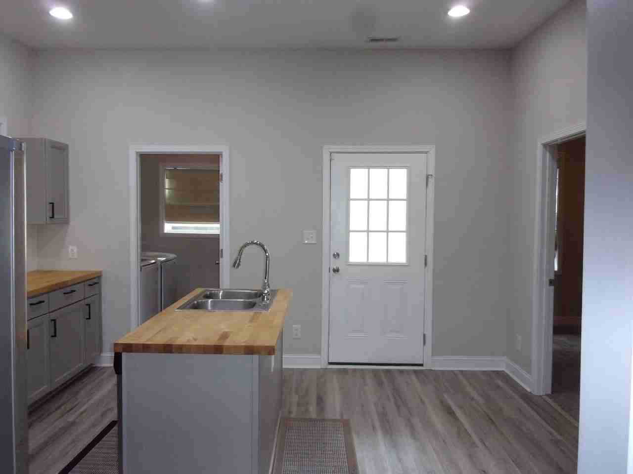 87 Arcadia St - Photo 7 of 18
