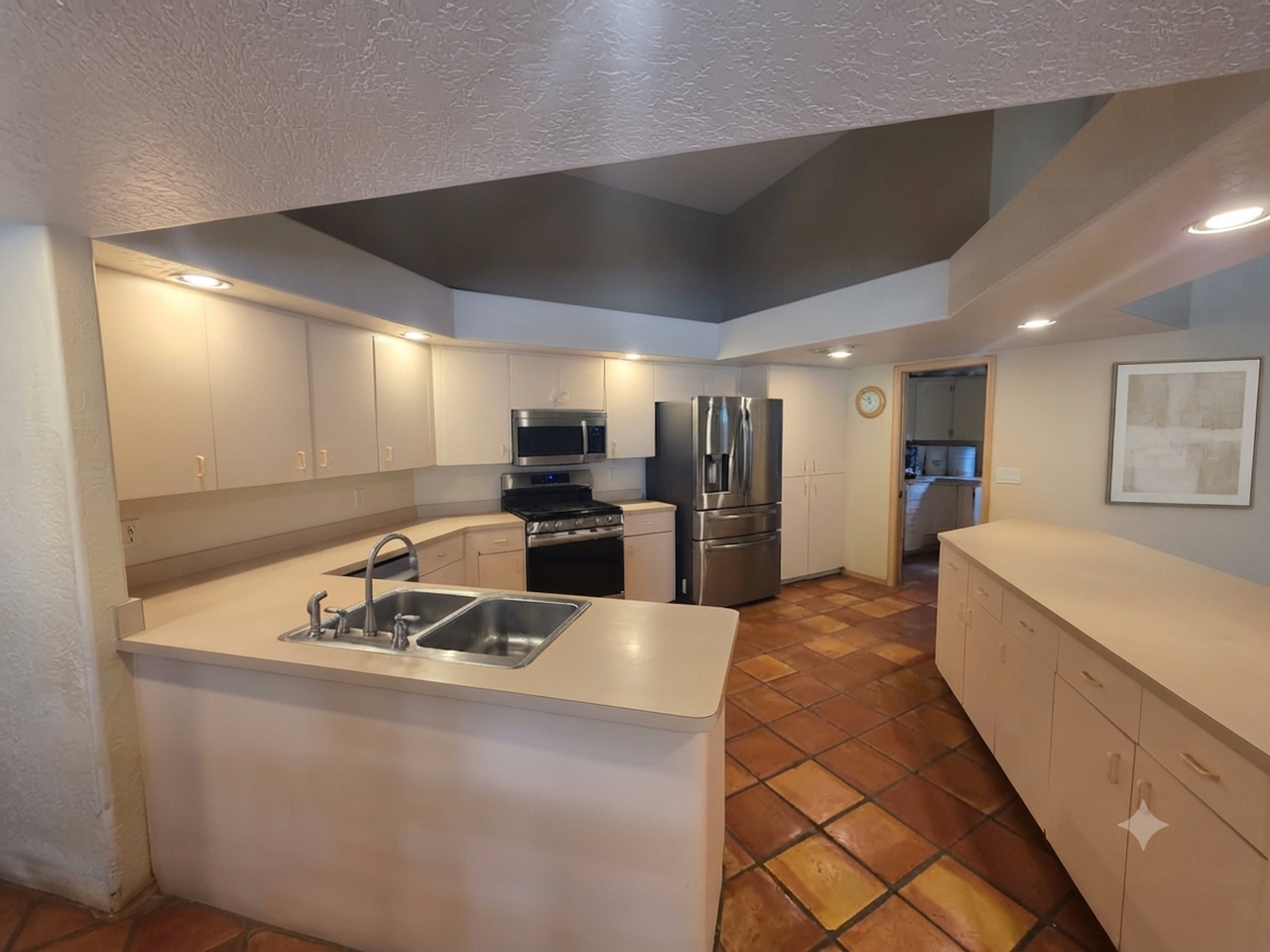 10300 Woodland Waters Blvd - Photo 4 of 36