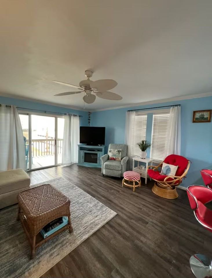 918 N New River Dr - Photo 4 of 9